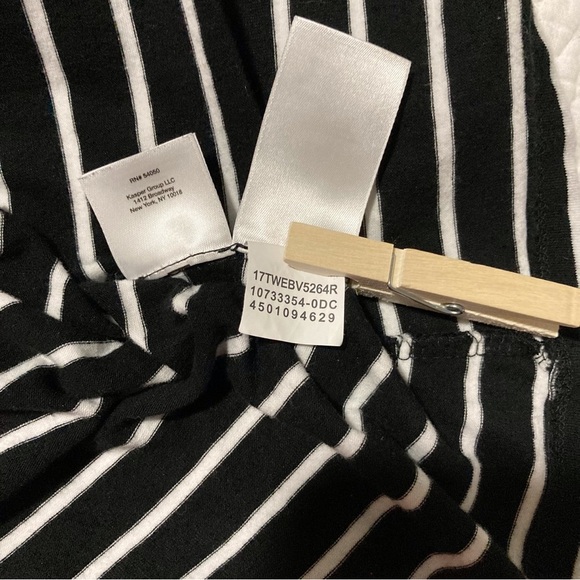 Anne Klein Sport Black and White Striped Blouse - Picture 10 of 10